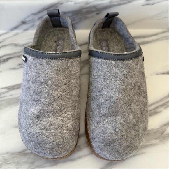 Giesswein Gray and Brown Mules - Picture 5 of 8